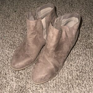 Taupe suede zip booties, size 10